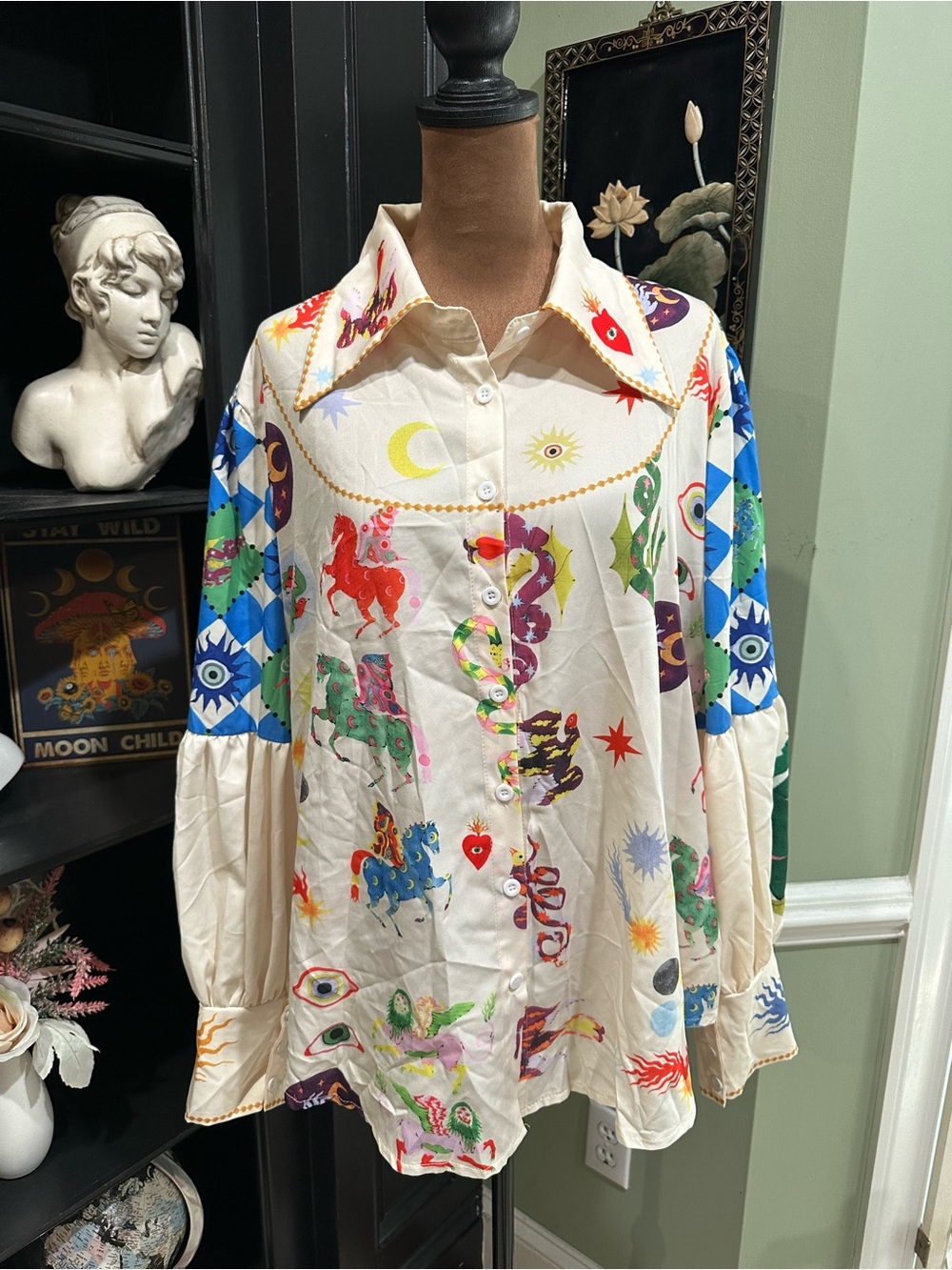 Circus & Celestial Graphic Balloon‑Sleeve Button‑Up – Size 2XL